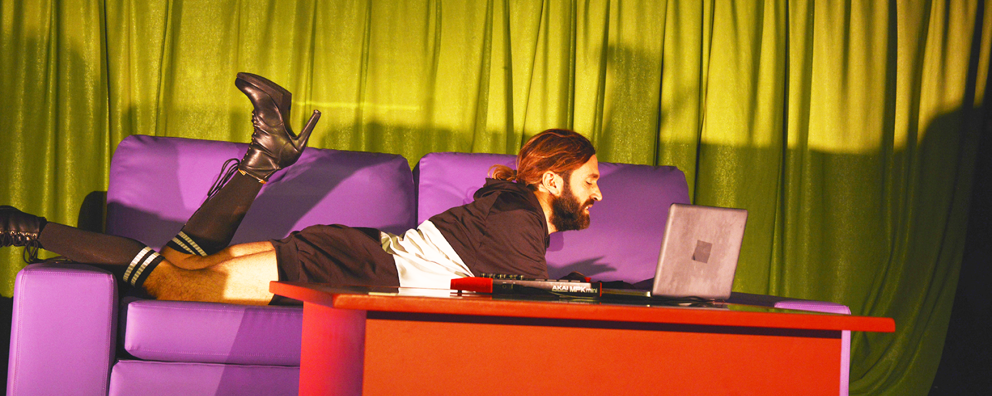 Photo : Danser dans mon petit salon sans me poser de questions - Visuel 1