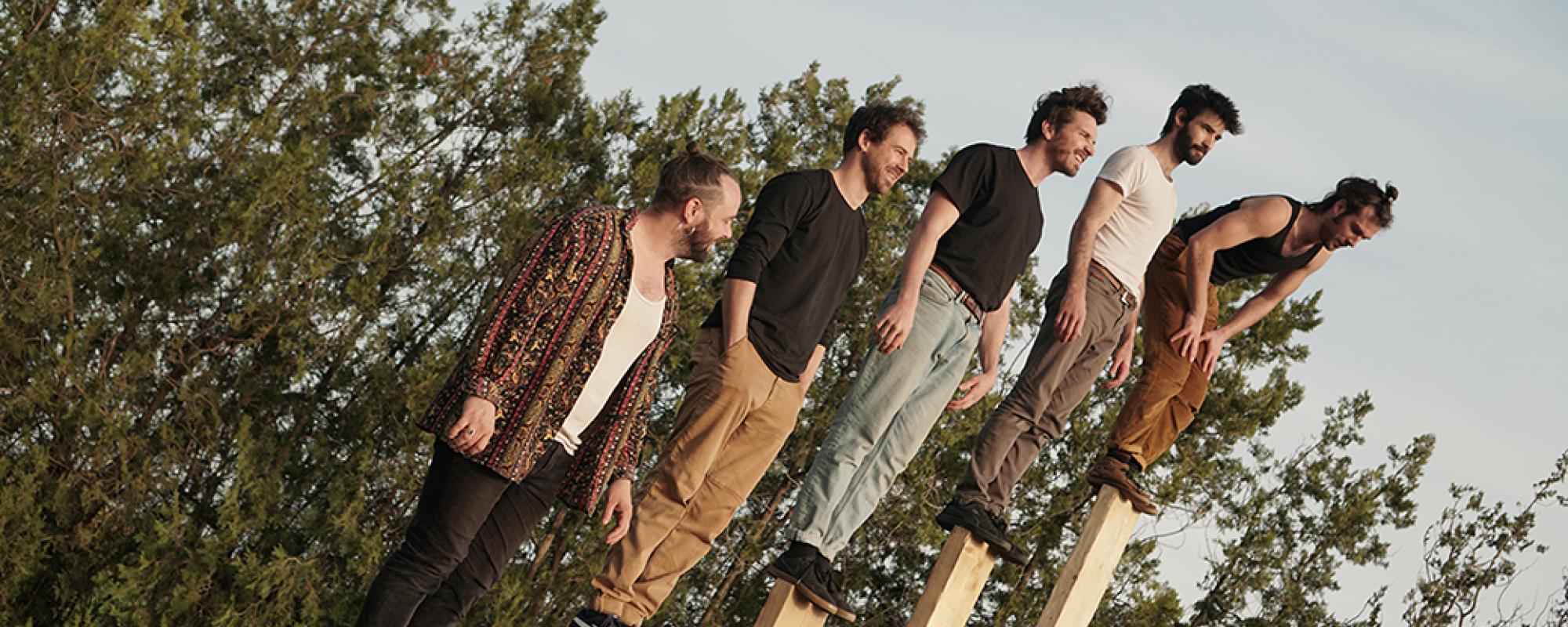 © Théo Lavanant Photo du spectacle Clan Cabane