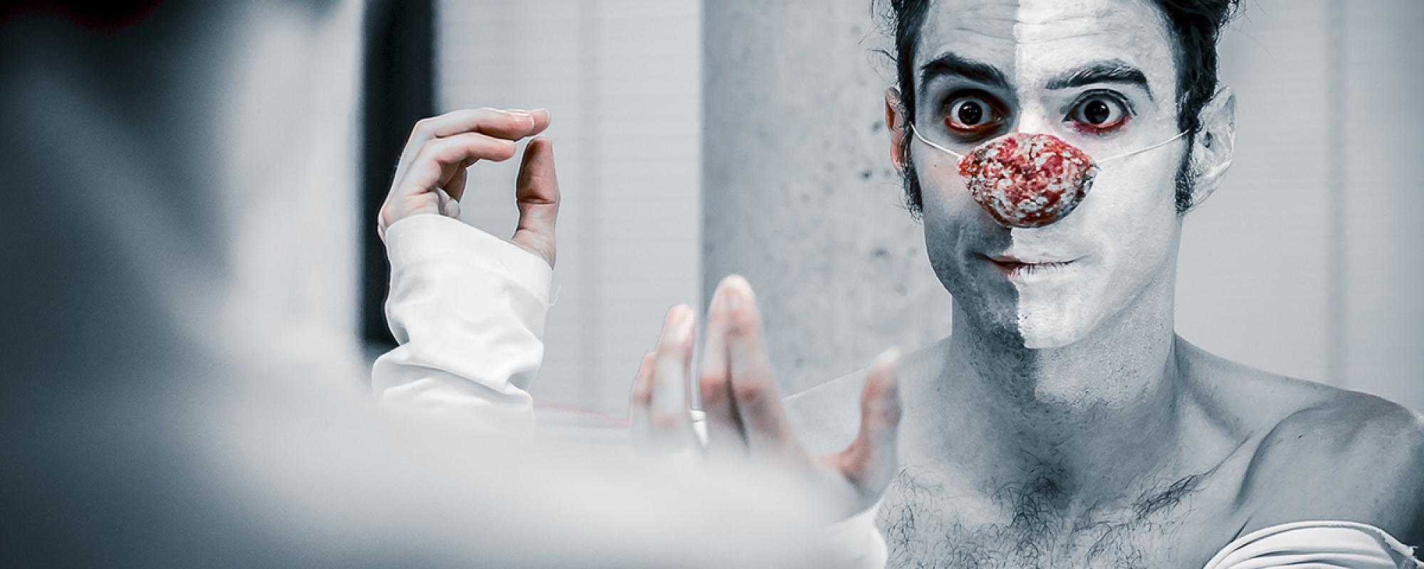 Photo du spectacle Trop près du mur