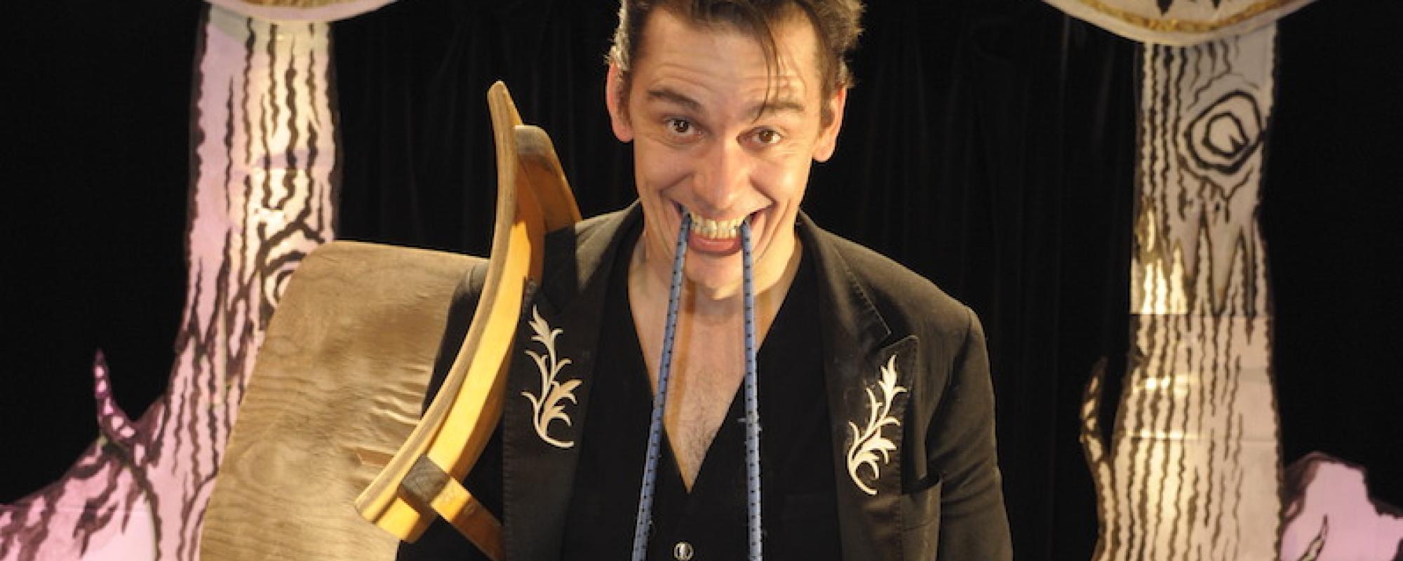 Man On The Spoon - Visuel 1