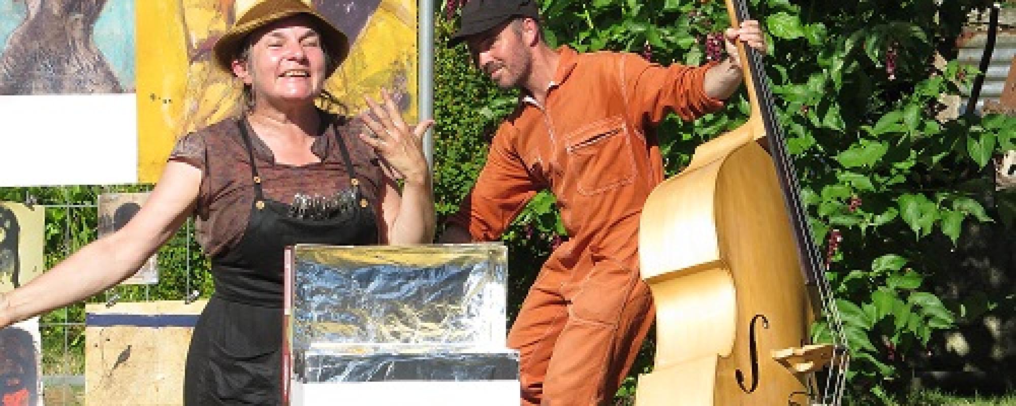 Visuel Bleu Cobalt, Enchantiée crédits Oonagh Haines